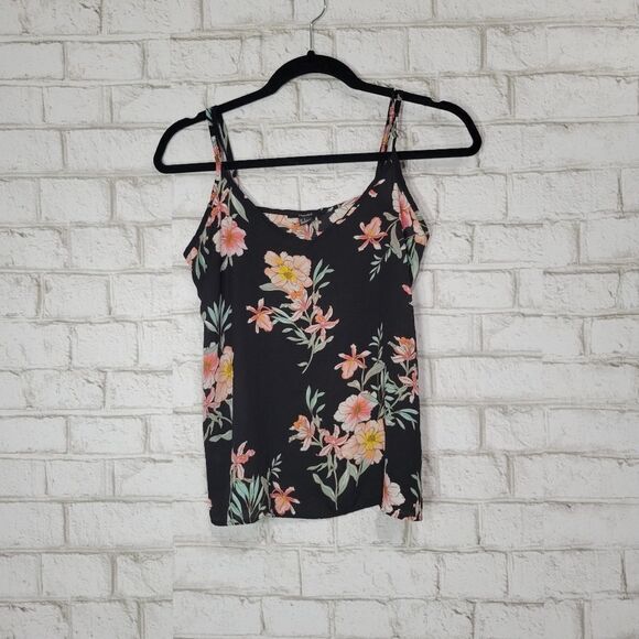 Forever 21 Tops - Forever 21 floral tank top